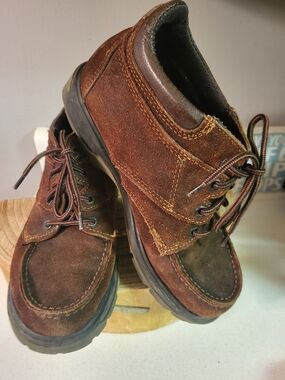 VTG. EASTLAND Women's 9.5 W Brown Soggy Leather Laceup Ankle Boots Made in USA